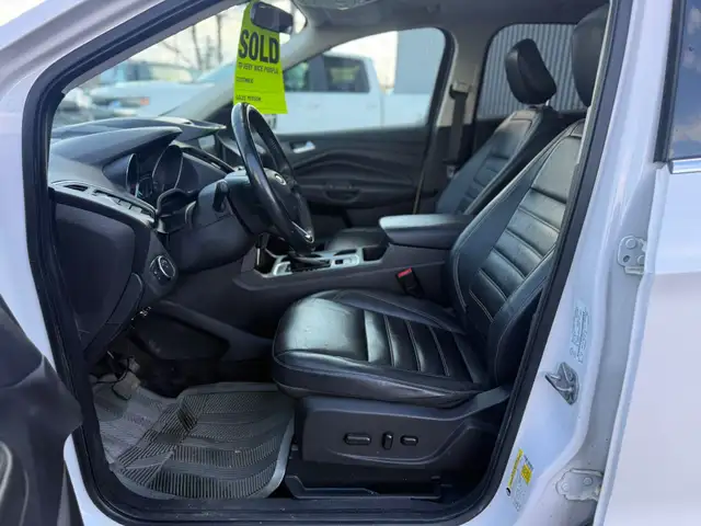 2018 Ford Escape SEL AWD / ACCIDENT FREE ! - Photo 8