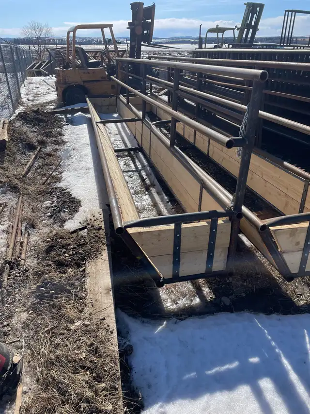 Custom Heavy-Duty Livestock Equipment & Metal Fabrication - Photo 10