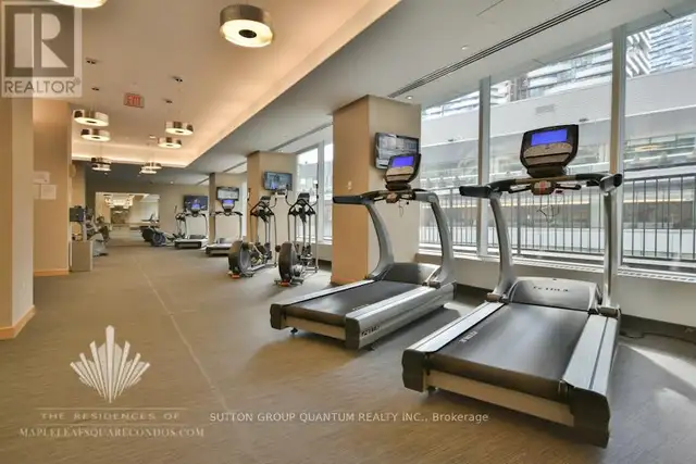65 BREMNER BLVD - MAPLE LEAF SQUARE - 1 BEDROOM W/1-LOCKER - Photo 9