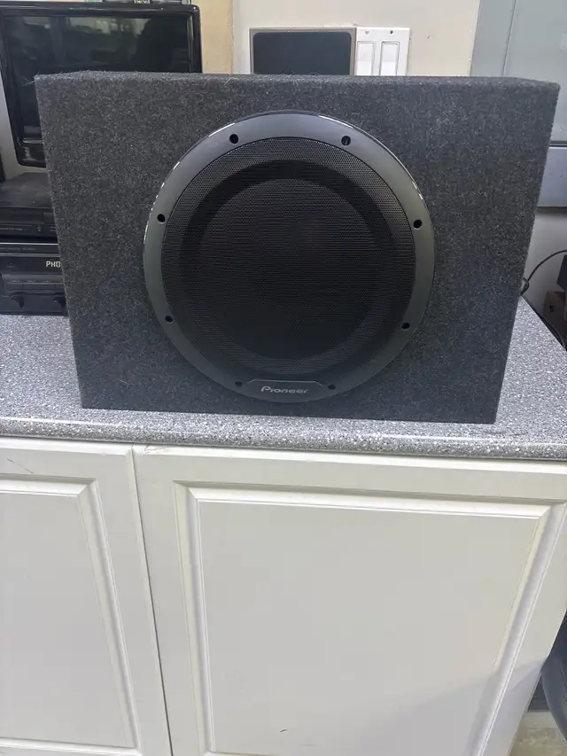 Pioneer TS-WX1210A 12" Enclosed Subwoofer With Amplifier