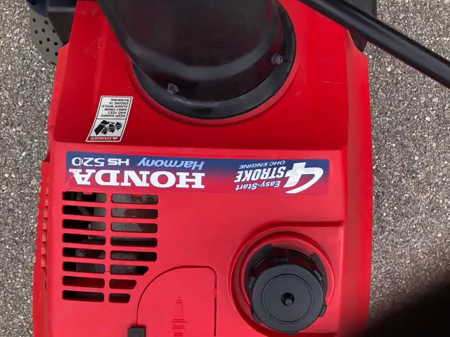 Honda Harmony HS520 snowblower - Photo 4