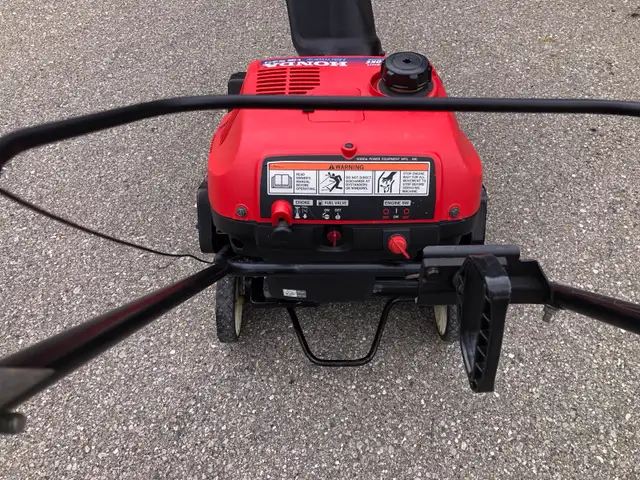 Honda Harmony HS520 snowblower - Photo 5
