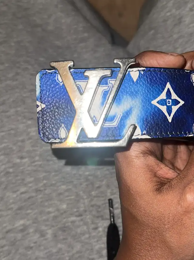 Louis Vuitton belt (Navy Blue/Blue Bandana style) Reversible - Photo 2