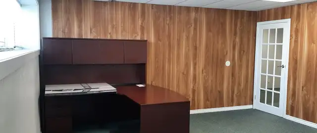 ✨ Multiple Office Spaces Available – Rent Today ✨ - Photo 7