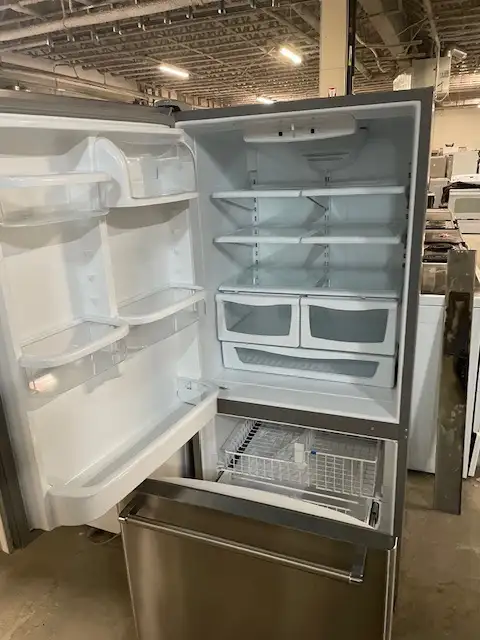 Réfrigérateur stainless 30'' congélateur au bas Kitchen Aid - Photo 2