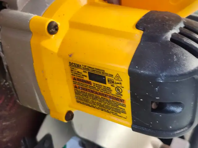 DeWalt DCS361 7-1/4-inch Miter Saw  Reduced due to Damage - Photo 8