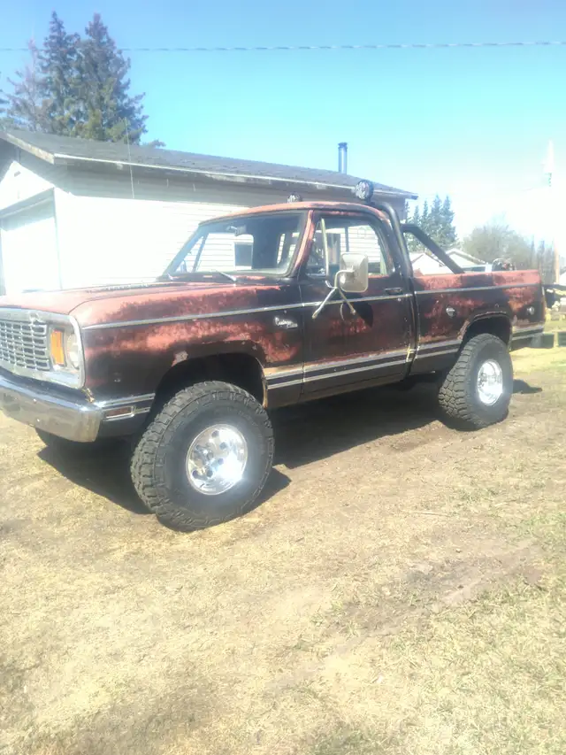 1978 Dodge power wagon w100 short box 4x4 project - Photo 2