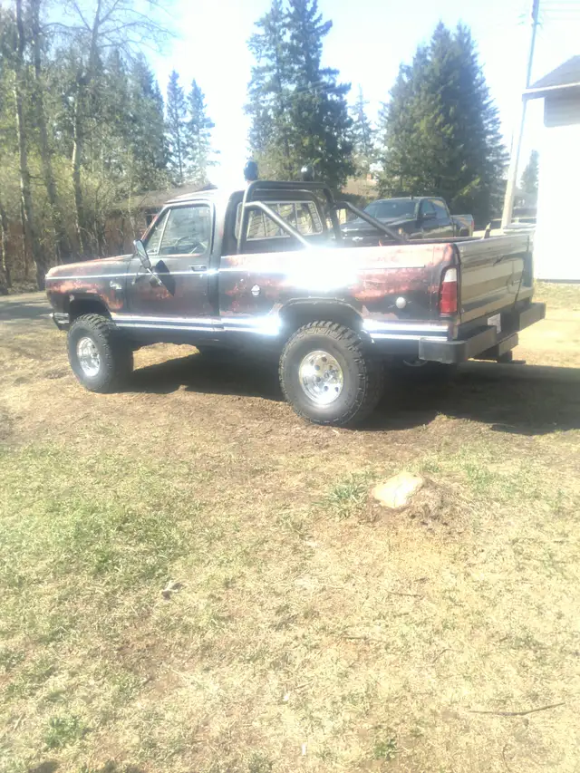 1978 Dodge power wagon w100 short box 4x4 project - Photo 3