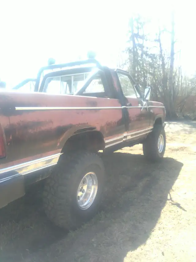 1978 Dodge power wagon w100 short box 4x4 project - Photo 10
