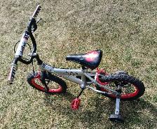 Air Strike 12' Kids Bike with Training Wheels