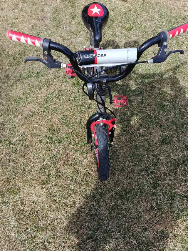 Air Strike 12' Kids Bike with Training Wheels - Photo 4