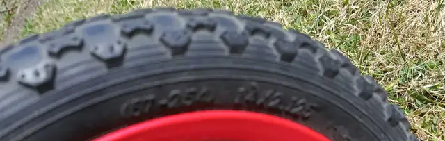 Air Strike 12' Kids Bike with Training Wheels - Photo 8