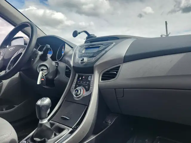 2013 Hyundai Elantra GLS BAS KM GARANTIE 1 ANS - Photo 6