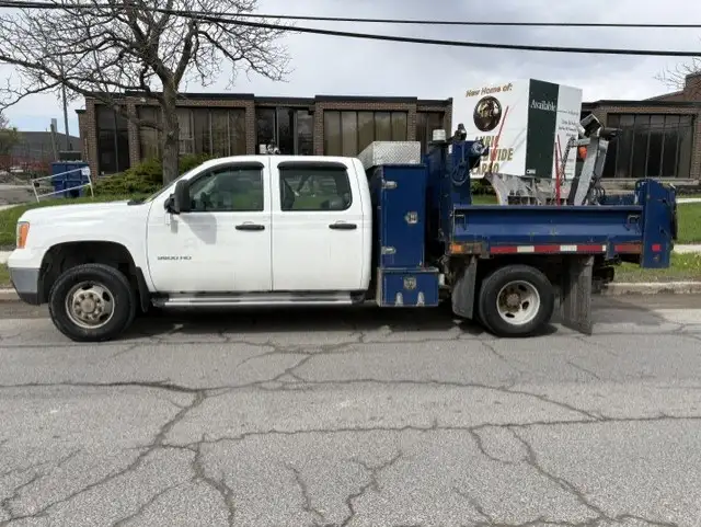 2014 GMC Sierra 3500HD 4WD CREW CAB-DUMP BOX-SNOW PLOW-CERTIFIED - Photo 2