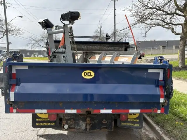 2014 GMC Sierra 3500HD 4WD CREW CAB-DUMP BOX-SNOW PLOW-CERTIFIED - Photo 4