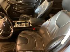 2022 Edge Titanium AWD - Photo 5