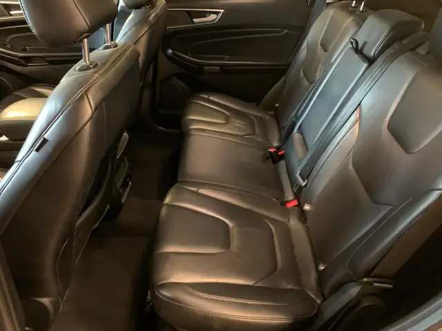 2022 Edge Titanium AWD - Photo 6