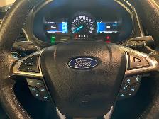 2022 Edge Titanium AWD - Photo 8