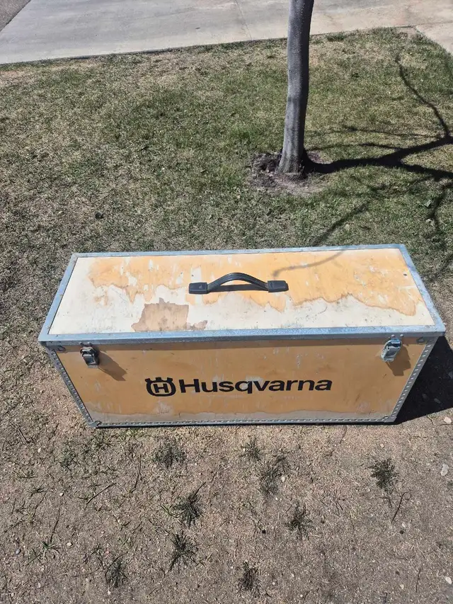 Wooden Chainsaw box - Photo 4