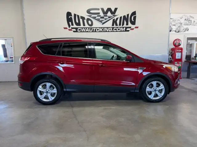 2015 Ford Escape SE / AWD / Low K / Local / Service History