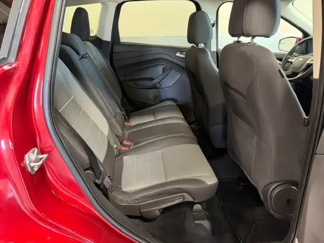 2015 Ford Escape SE / AWD / Low K / Local / Service History - Photo 8