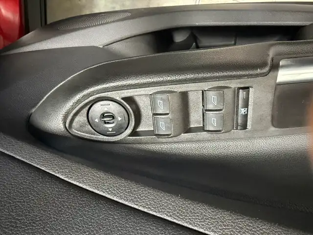 2015 Ford Escape SE / AWD / Low K / Local / Service History - Photo 11