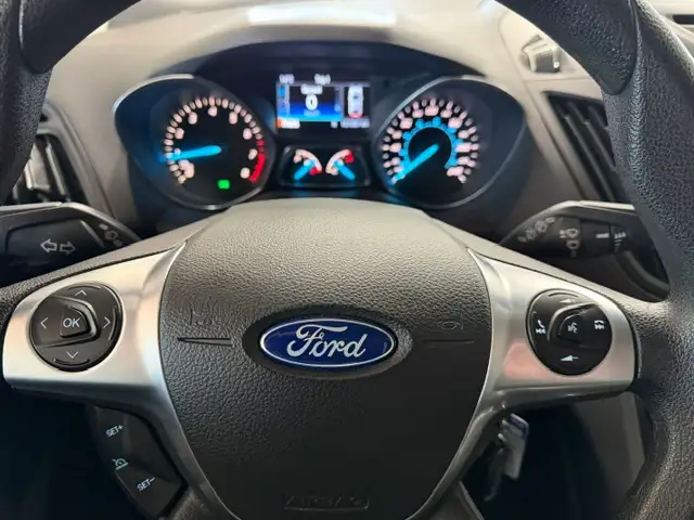 2015 Ford Escape SE / AWD / Low K / Local / Service History - Photo 17