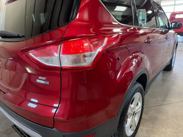 2015 Ford Escape SE / AWD / Low K / Local / Service History - Photo 24