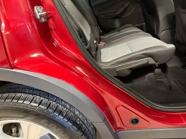 2015 Ford Escape SE / AWD / Low K / Local / Service History - Photo 27
