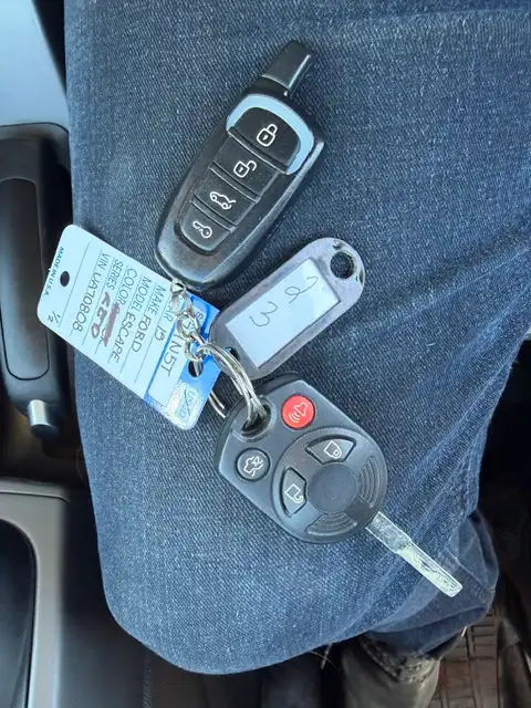 2015 Ford Escape SE / AWD / Low K / Local / Service History - Photo 30