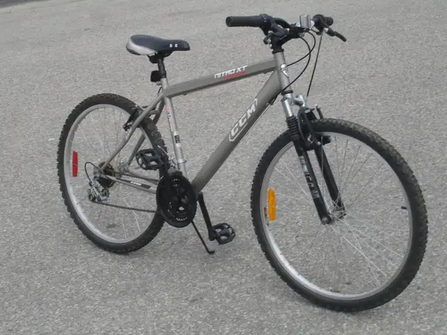 ADULT OR TEEN 26' CCM NITRO XT SERIES 21 SPEEDS WITH SUSPENSION!