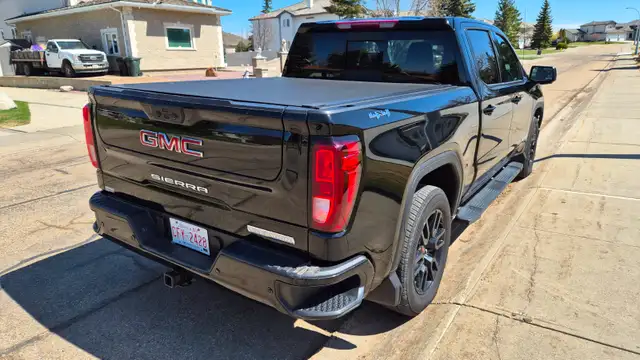 2025 GMC Sierra 1500 - Photo 5