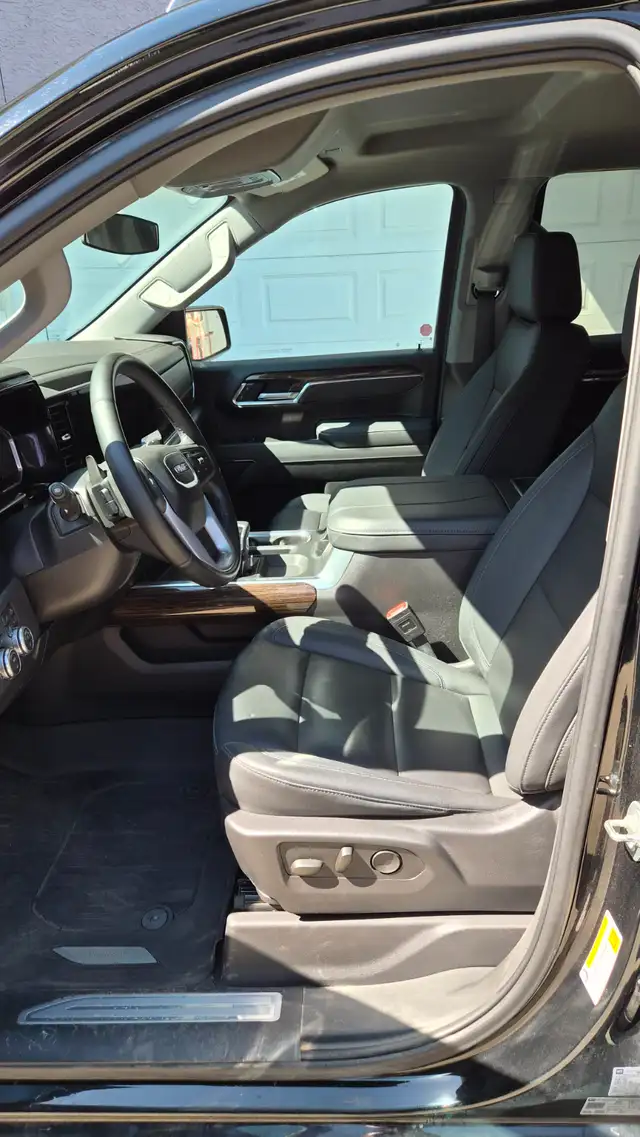 2025 GMC Sierra 1500 - Photo 6