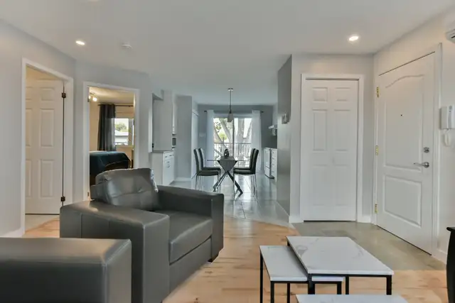 Condo, meublé, tout inclus,Vieux-Longueuil. - Photo 2