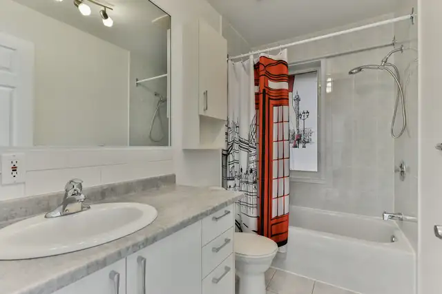 Condo, meublé, tout inclus,Vieux-Longueuil. - Photo 7