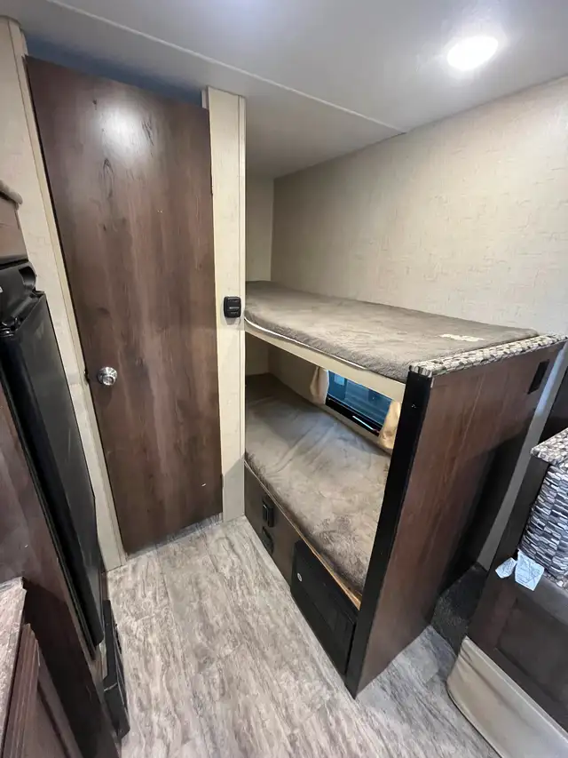 2018 Sportsmen KZ 181BH - BUNKS & SLIDE ultra lite! - Photo 9