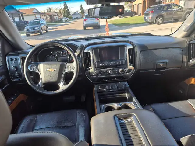2017 Chevy Silverado 1500 LTZ - Photo 8