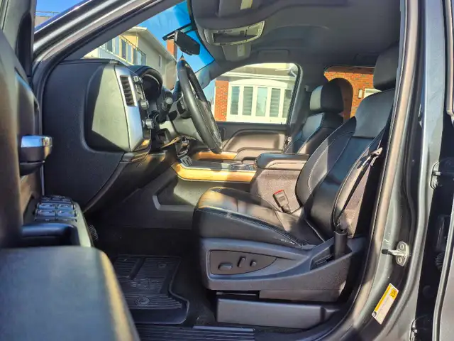 2017 Chevy Silverado 1500 LTZ - Photo 9