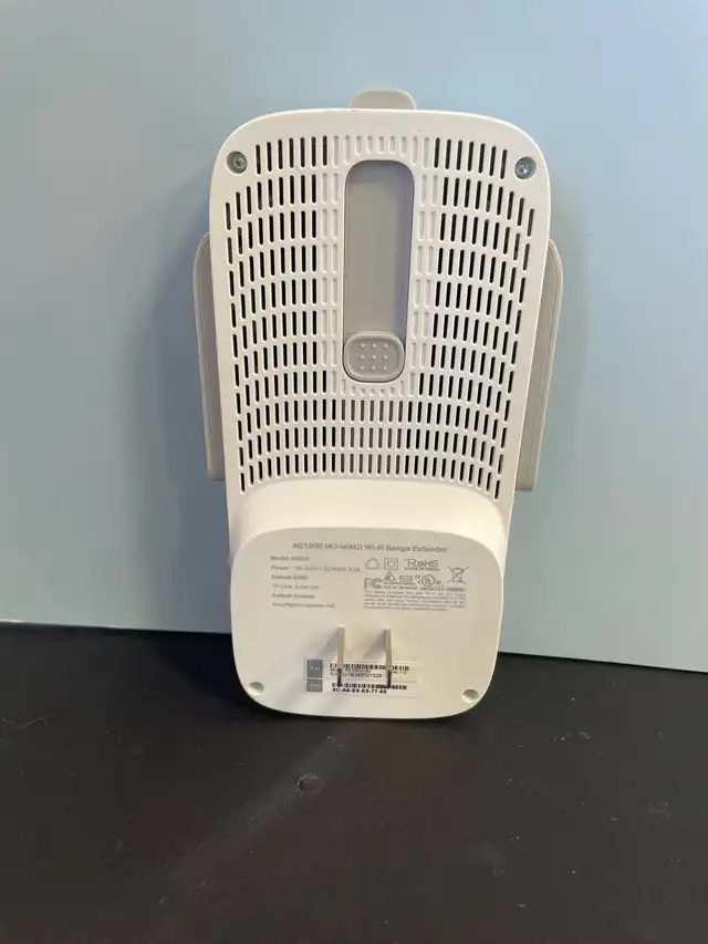 TP-LINK RE550 WIFI EXTENDER - Photo 2