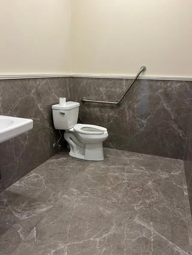 Commercial Bay for Rent – SE Calgary - Photo 3
