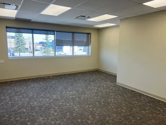 Commercial Bay for Rent – SE Calgary - Photo 6