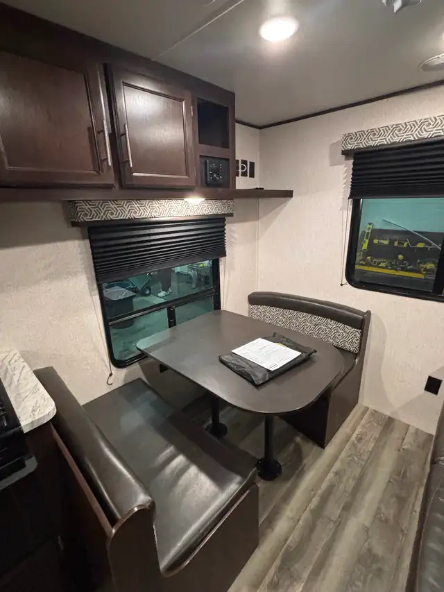 2019 Jayco Jayflight SLX 212QBW  - like new! - Photo 7