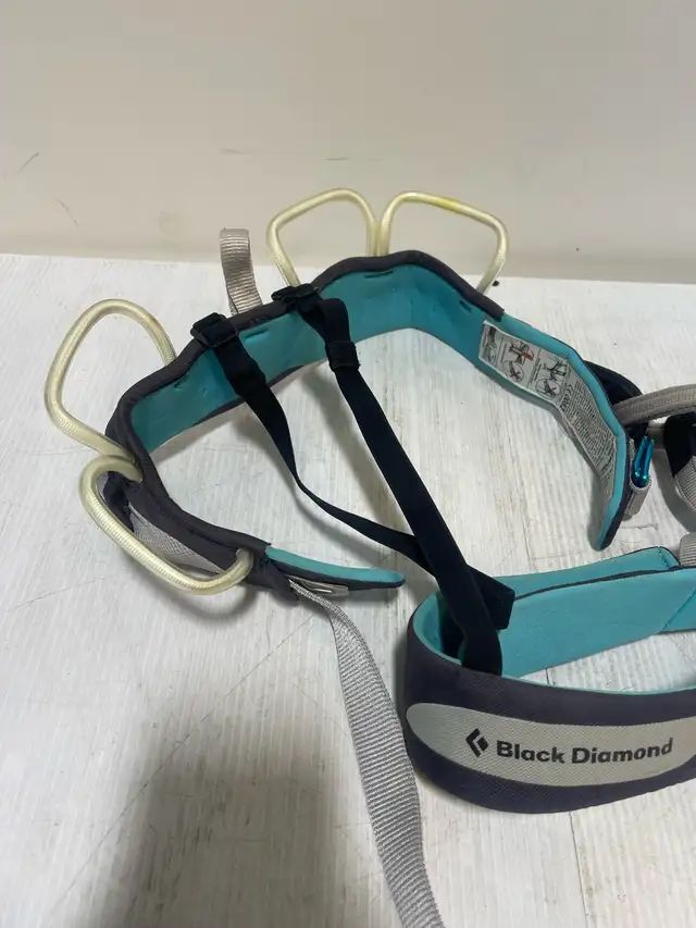 Black Diamond climbing Harness - Photo 3