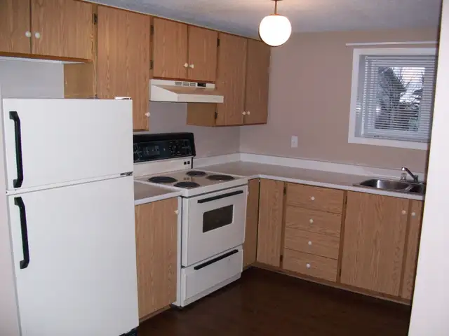 2 bedroom apartment - heat and light included