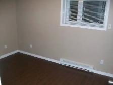 2 bedroom apartment - heat and light included - Photo 6