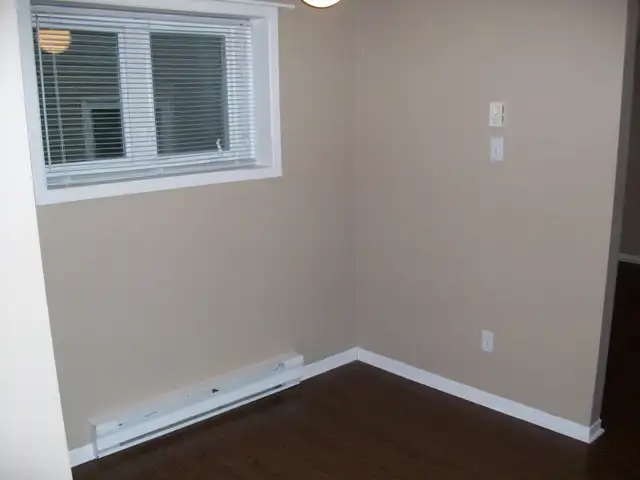 2 bedroom apartment - heat and light included - Photo 9