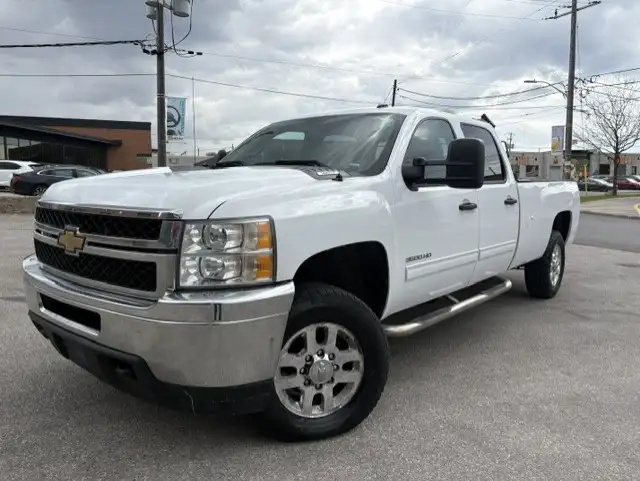 2011 Chevrolet Silverado 3500HD LT CREW CAB-8 FOOT LONG BOX-P/LI