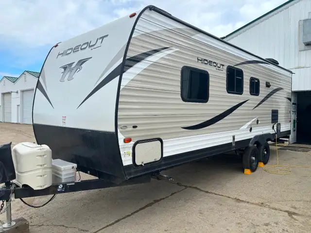 2018 Keystone Hideout 22RBWE - with outdoor kitchen - Photo 2