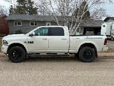 RAM 2500 Laramie low KM