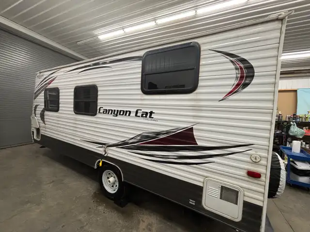 2015 Forest River - Canyon cat 17QBC W/bunks - Photo 2